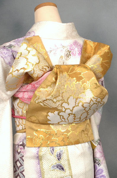 振袖(白地・総絞り、花)