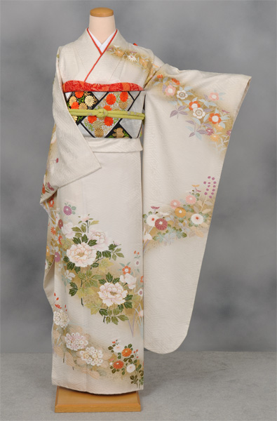 振袖(白の紗綾形地・花々)
