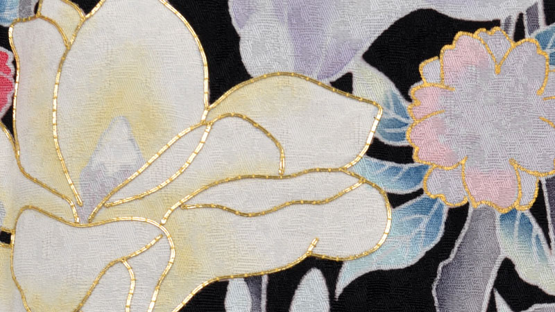 振袖(黒地・しだれ桜と木蓮)