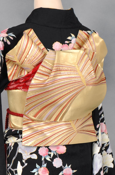 振袖(黒地・しだれ桜と木蓮)