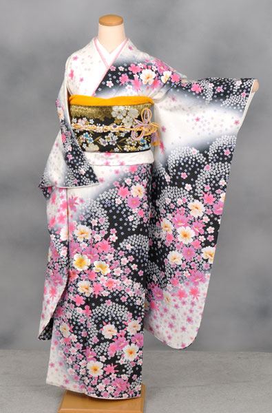 振袖(白と黒地・花)