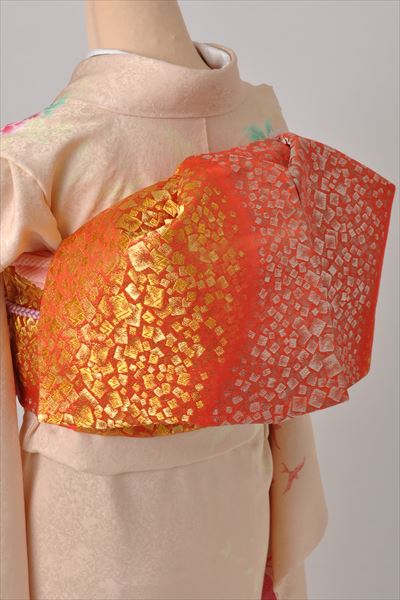 振袖[アンテプリマ・牡丹・蝶]