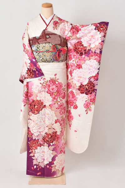 振袖[白地に大輪の八重桜]