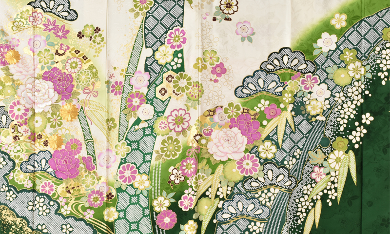 振袖[白と緑地に花]