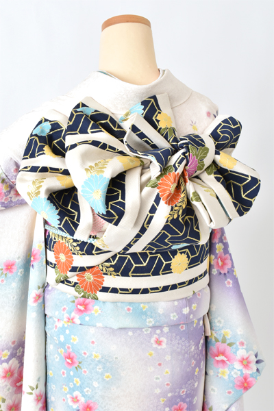 振袖[白×水色花々]
