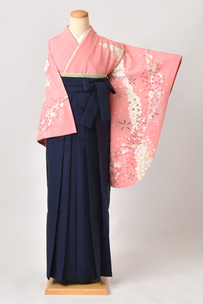 卒業袴(ピンク地・桜づくし着物/紺無地袴)