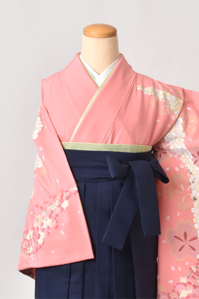 卒業袴(ピンク地・桜づくし着物/紺無地袴)