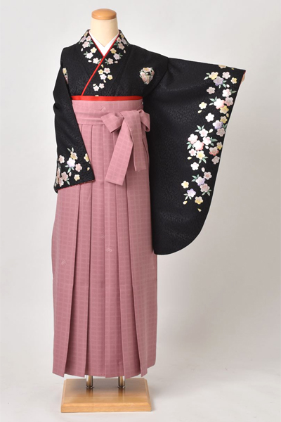 卒業袴(黒地・桜着物/渋ピンク地市松柄袴)