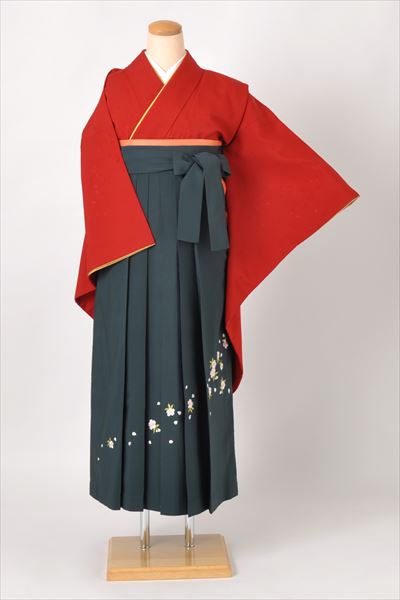 卒業袴(無地赤・桜の花びら地紋入)