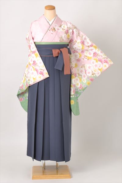 卒業袴(淡いピンク・グリーン・コスモス・蝶)