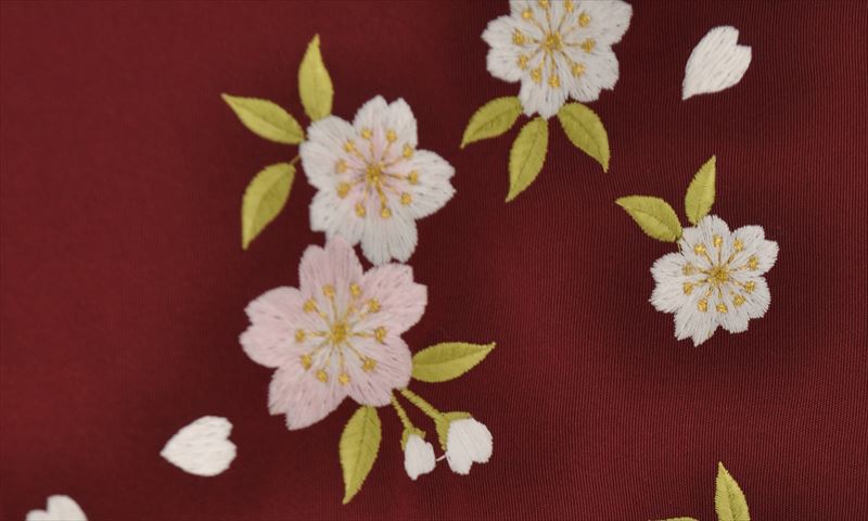 卒業袴(クリーム色・ぼたん・桜)