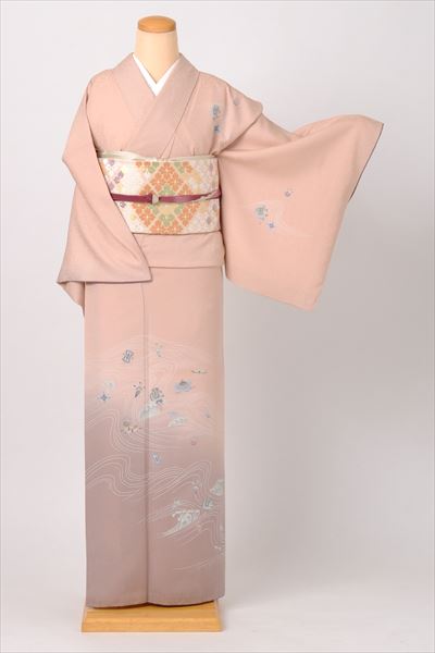 訪問着[ローズピンク地に宝尽くし]