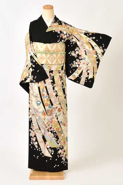 訪問着(黒地・束ね熨斗)