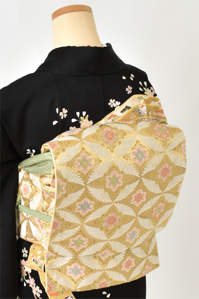 訪問着(黒地・束ね熨斗)