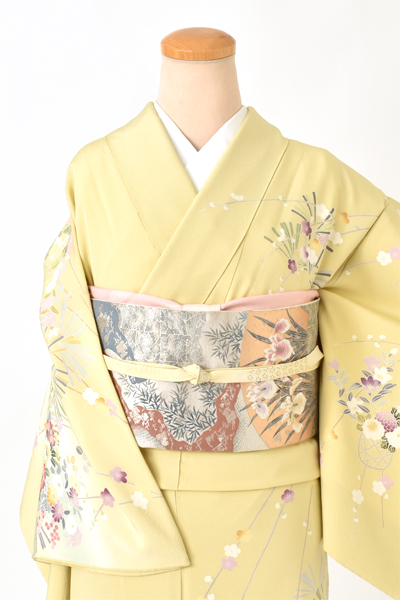 訪問着(明るい黄色地・花々)