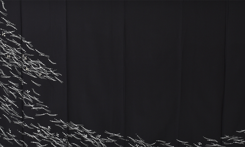 訪問着[漆黒に松葉模様]