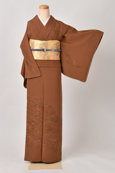 訪問着［たたき染めと刺繍］