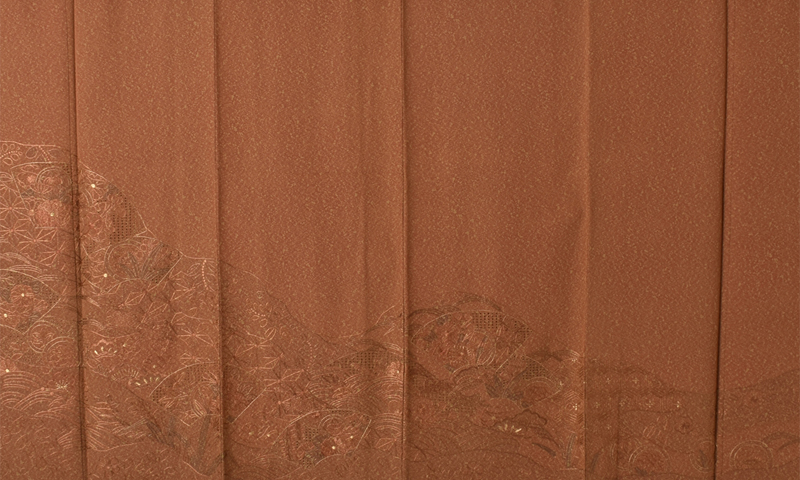 訪問着［たたき染めと刺繍］