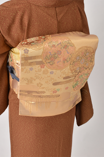 訪問着［たたき染めと刺繍］