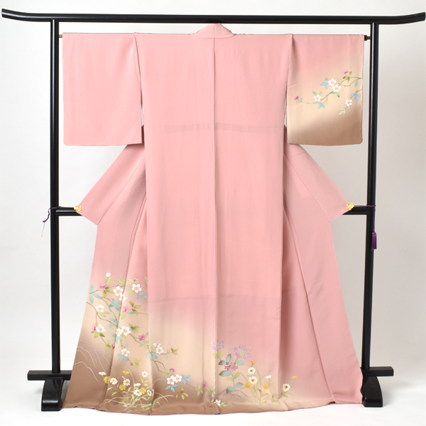 訪問着［桃色と植物模様］