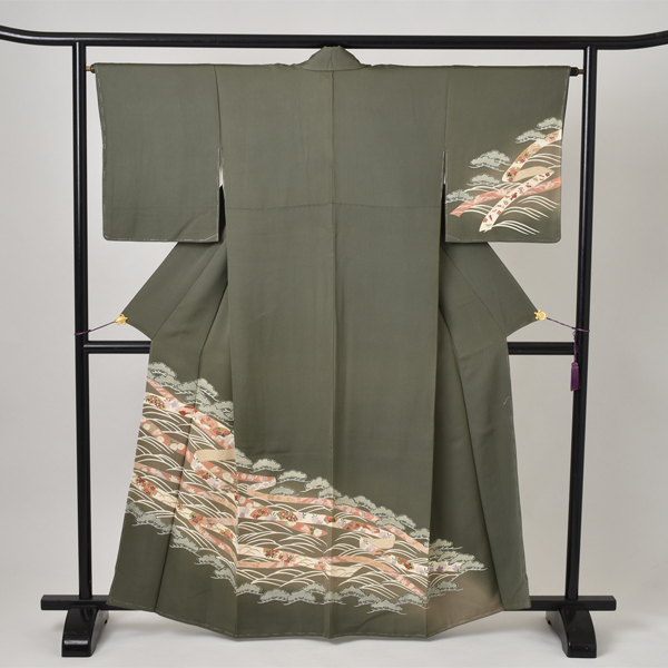 訪問着［松葉色と松とかずら帯］