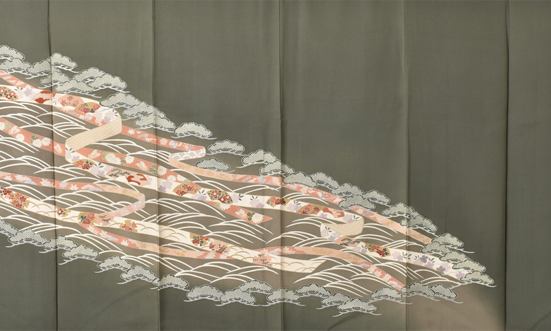 訪問着［松葉色と松とかずら帯］