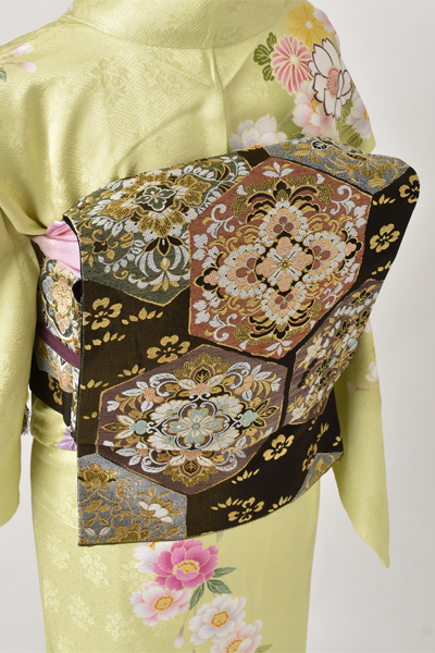 訪問着［さわやかな黄緑と桜］