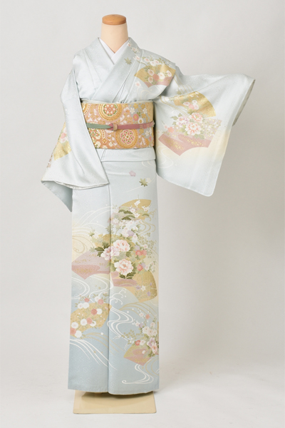 訪問着［薄水色と地紙にぼたん］