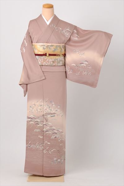 訪問着[小豆色に松・楓・観世水]