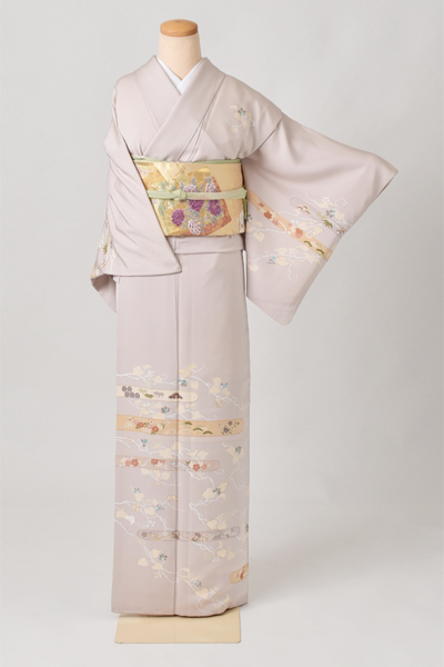 訪問着(淡い紫地・つた)