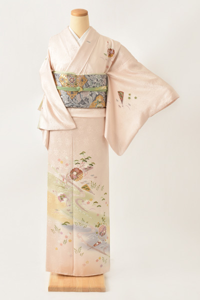 訪問着[上品なピンク、雪輪]