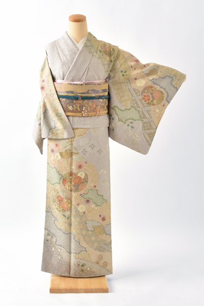 訪問着〈グレー・吉祥文様〉