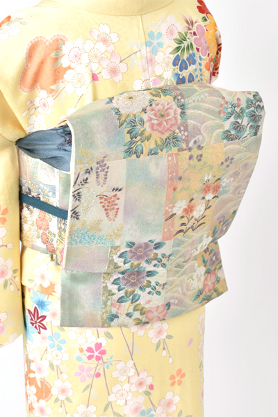 訪問着[クリーム・熨斗、花々]