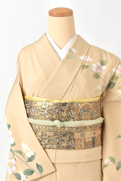 訪問着[黄褐色・山茶花]
