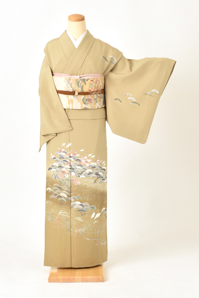 訪問着[茅色・松]