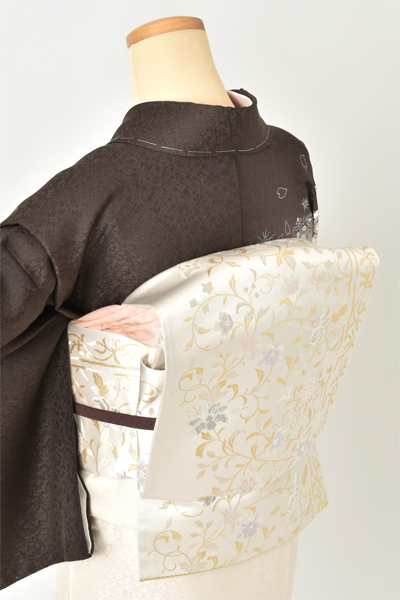 訪問着[黒茶・華文]