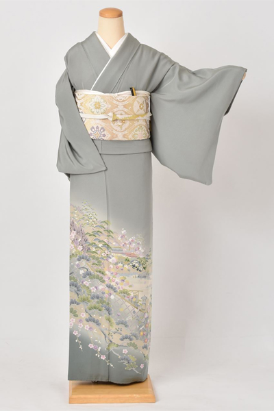 色留袖(藍鼠色に御所解模様)