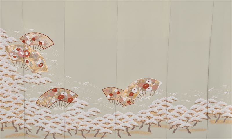 色留袖(浅緑色に笠松文)