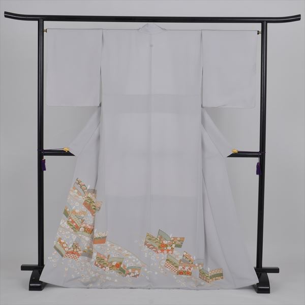 色留袖［白磁色・宝尽くし］