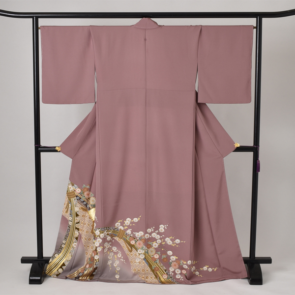 色留袖[御所染色に束ね熨斗]