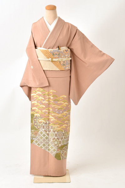 色留袖[ピンクベージュ・ワイドサイズ]