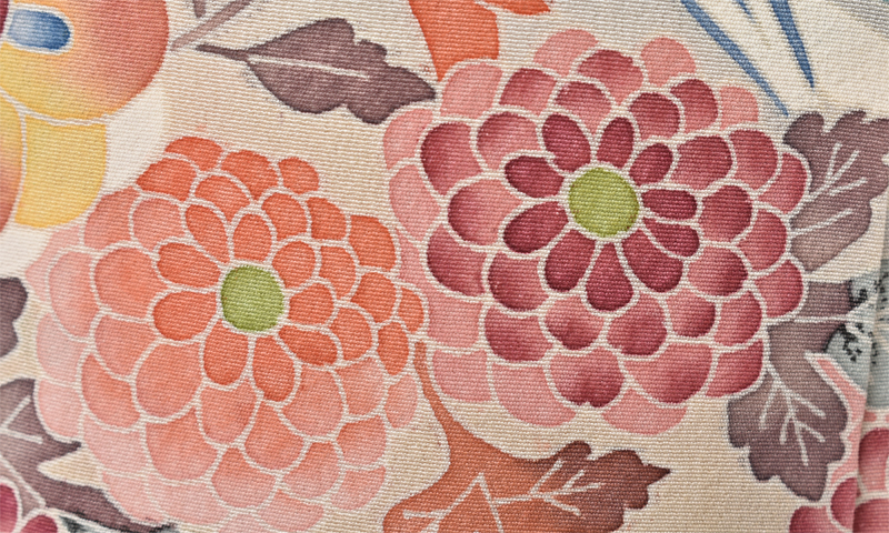 色留袖［ブルーグレー・菊と梅］