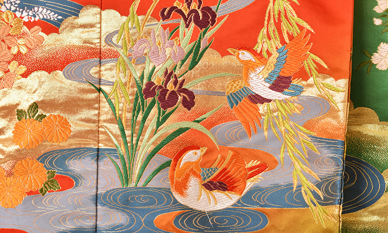 打掛(朱赤と緑地・鶴に花々)