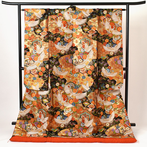 打掛(黒地・金箔に鶴)