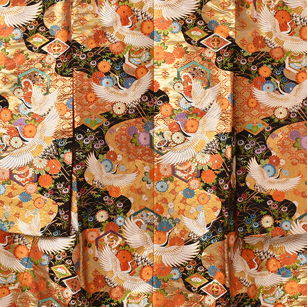 打掛(黒地・金箔に鶴)