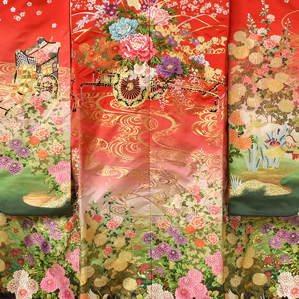 打掛(赤のボカシ地・花車)