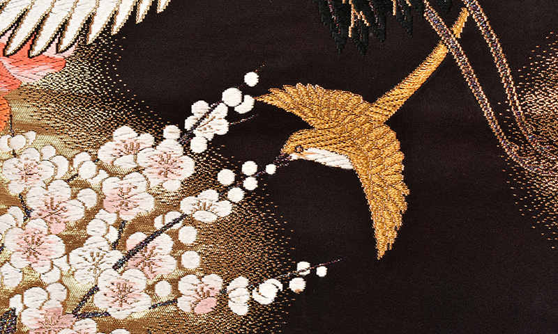 打掛(赤と黒地・鶴)