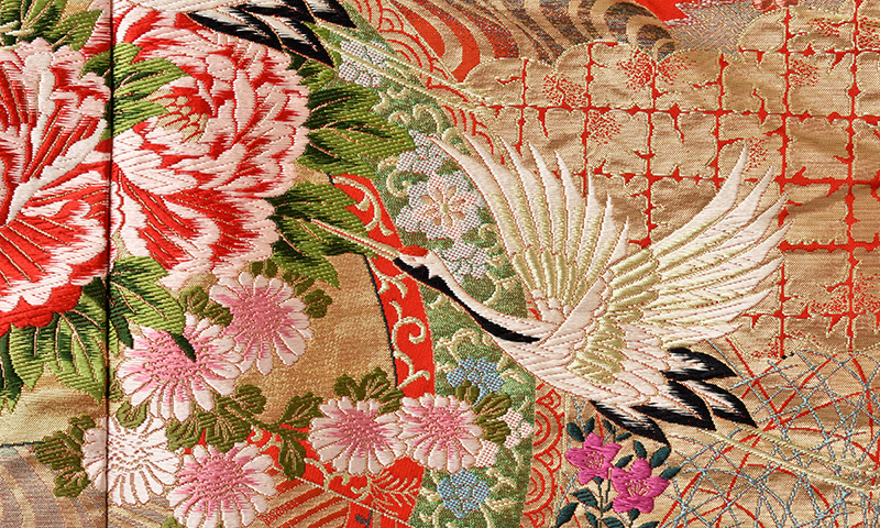 打掛(赤金地・花々と鼓)