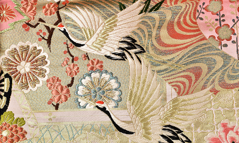 打掛(赤金地・花々と鼓)