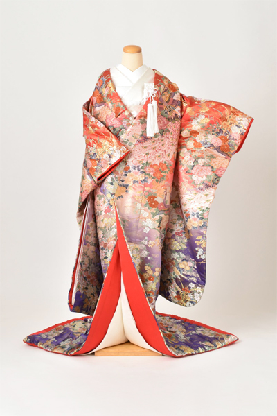 打掛(赤と紫のボカシ地・孔雀)